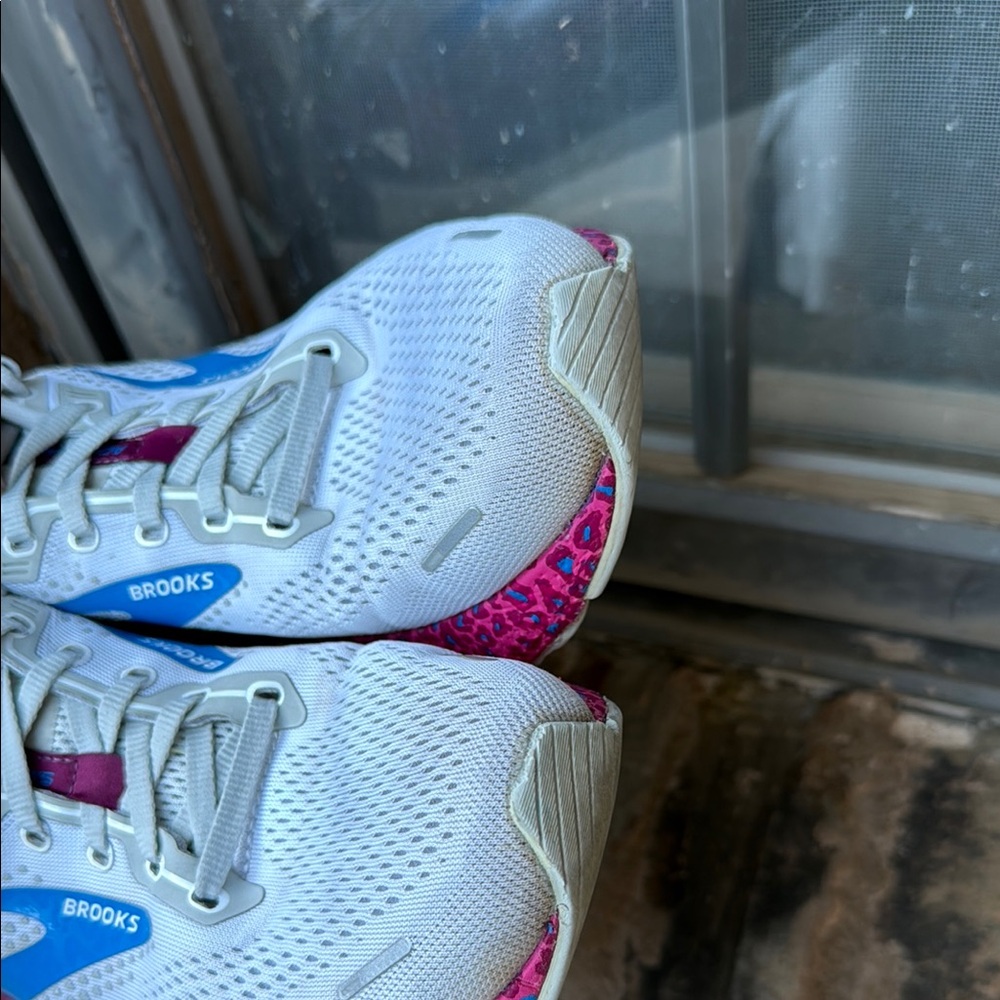 Brooks Women's Running Shoes - White, Blue, Pink - Picture 5 of 16